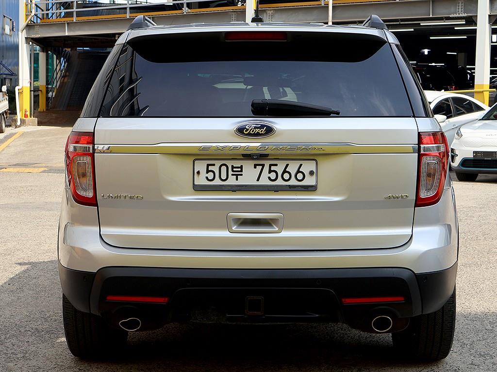 Ford Explorer - Vista 5