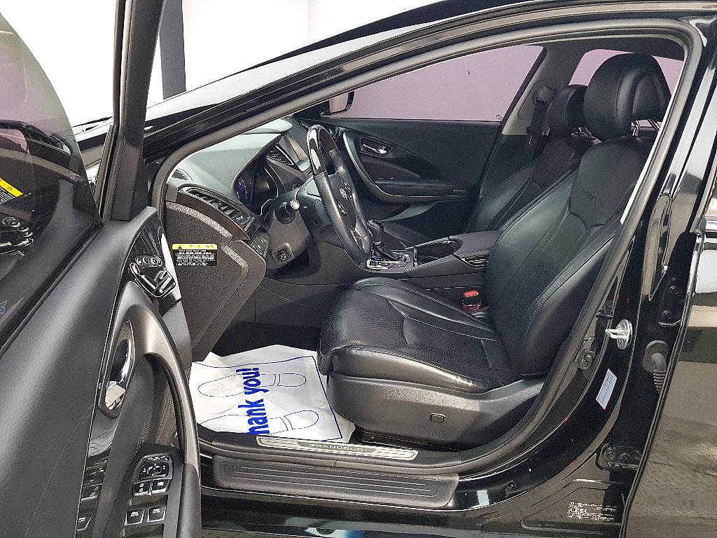 HYUNDAI Grandeur - Vista 8