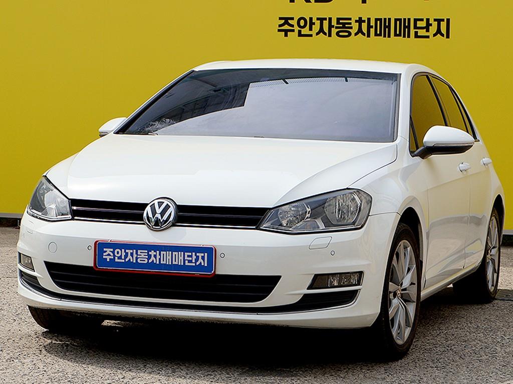 Volkswagen Golf - Vista 3