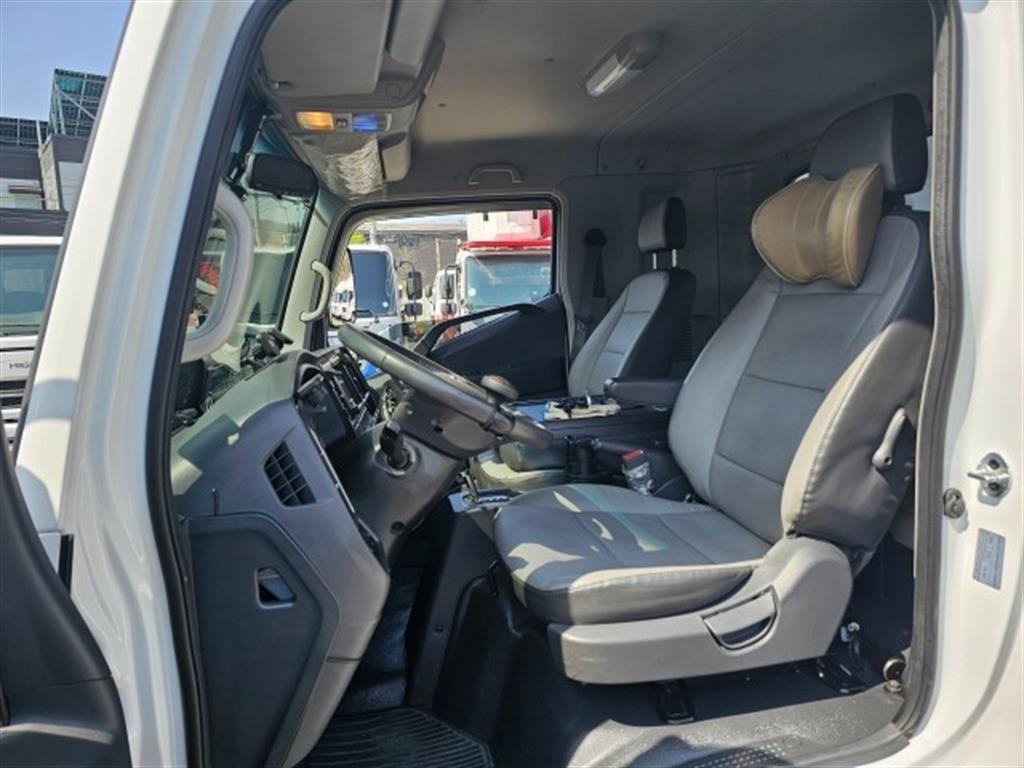 medium and large cargo truck 2023 Blanco - Importación desde Corea - HF Imports Iquique - Foto 16