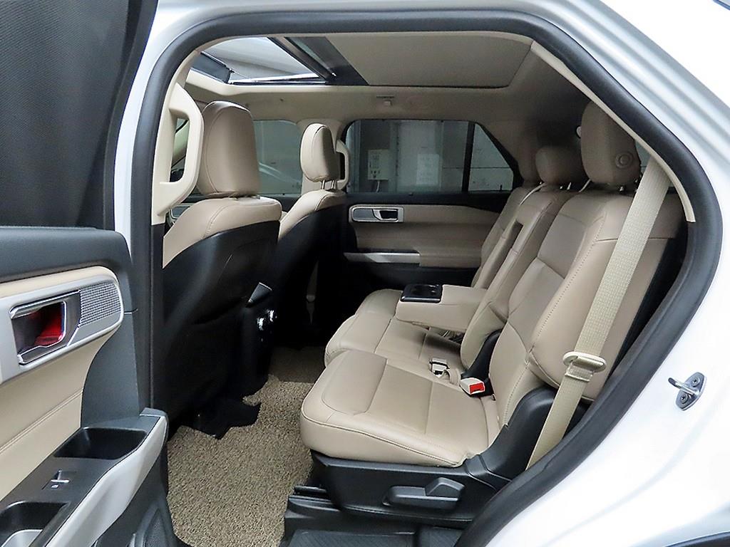 Ford Explorer - Vista 6