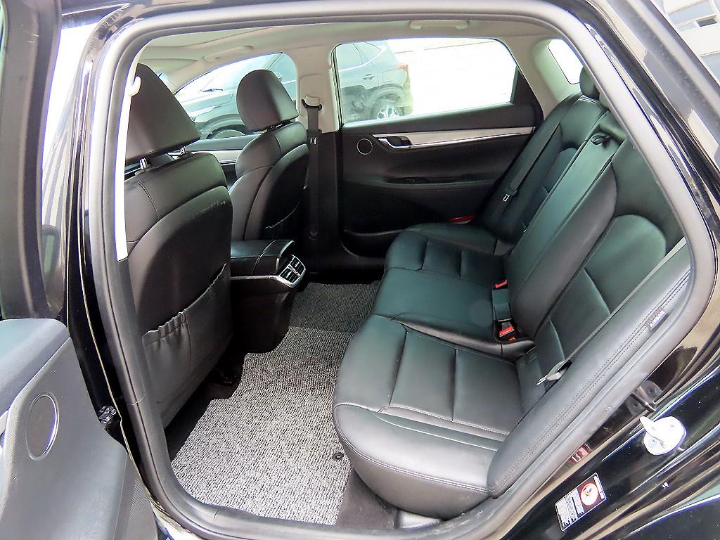 HYUNDAI Grandeur - Vista 6