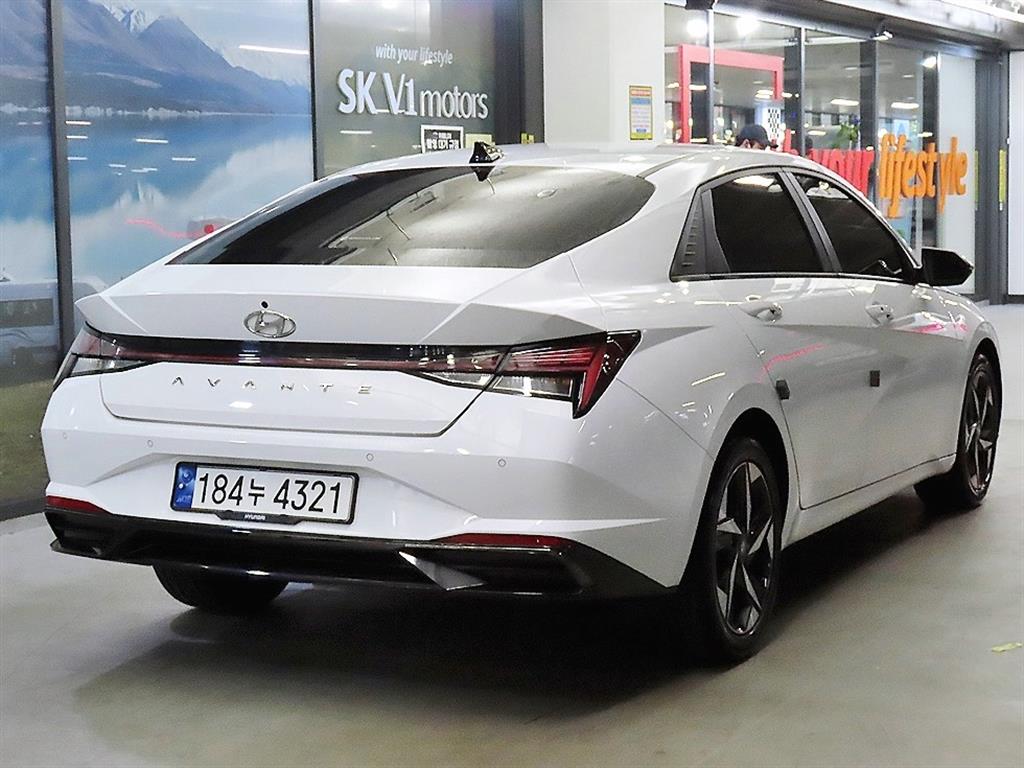 HYUNDAI Avante - Vista 4