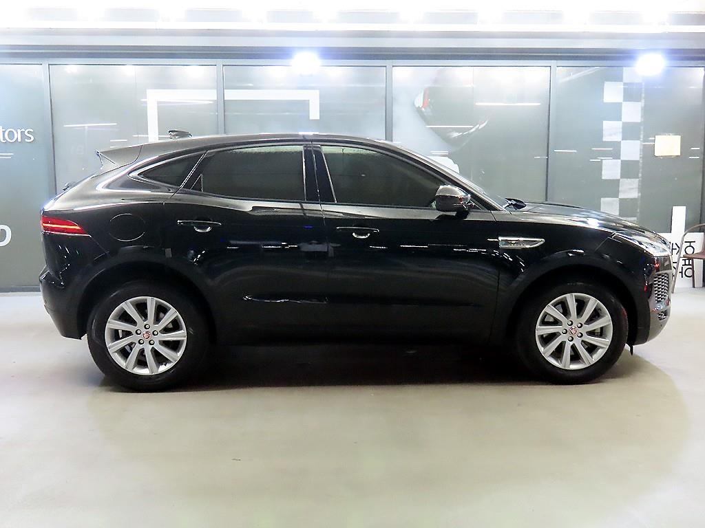 Jaguar E-PACE - Vista 3