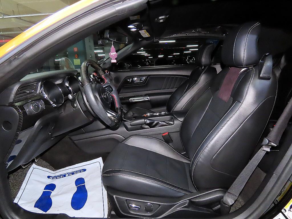 Ford Mustang - Vista 8
