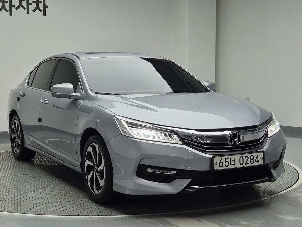 Honda Accord - Vista 4