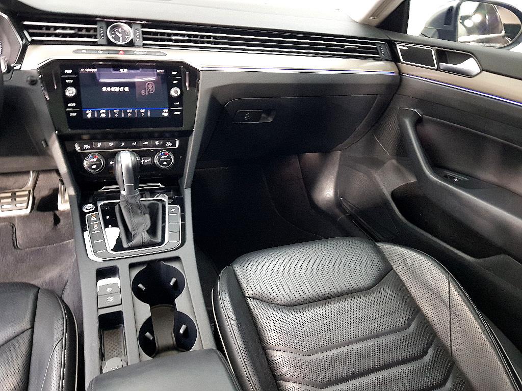 Volkswagen Arteon - Vista 9