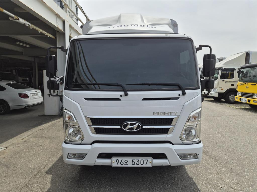 medium and large cargo truck - Vista 3