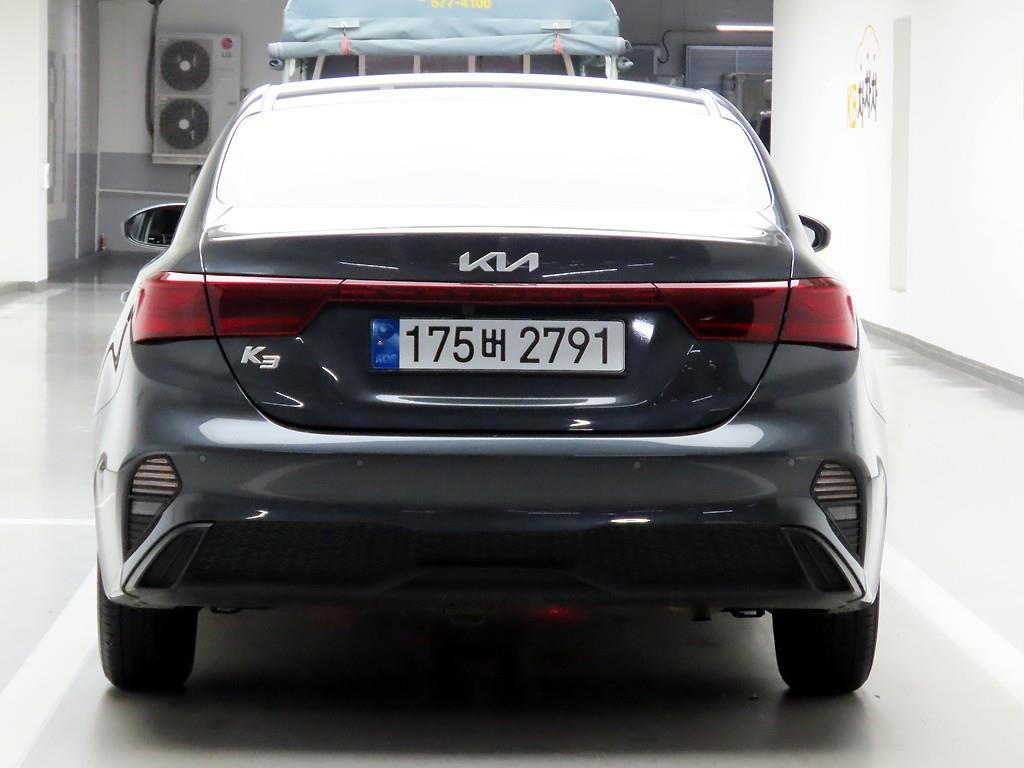 KIA K3 - Vista 5