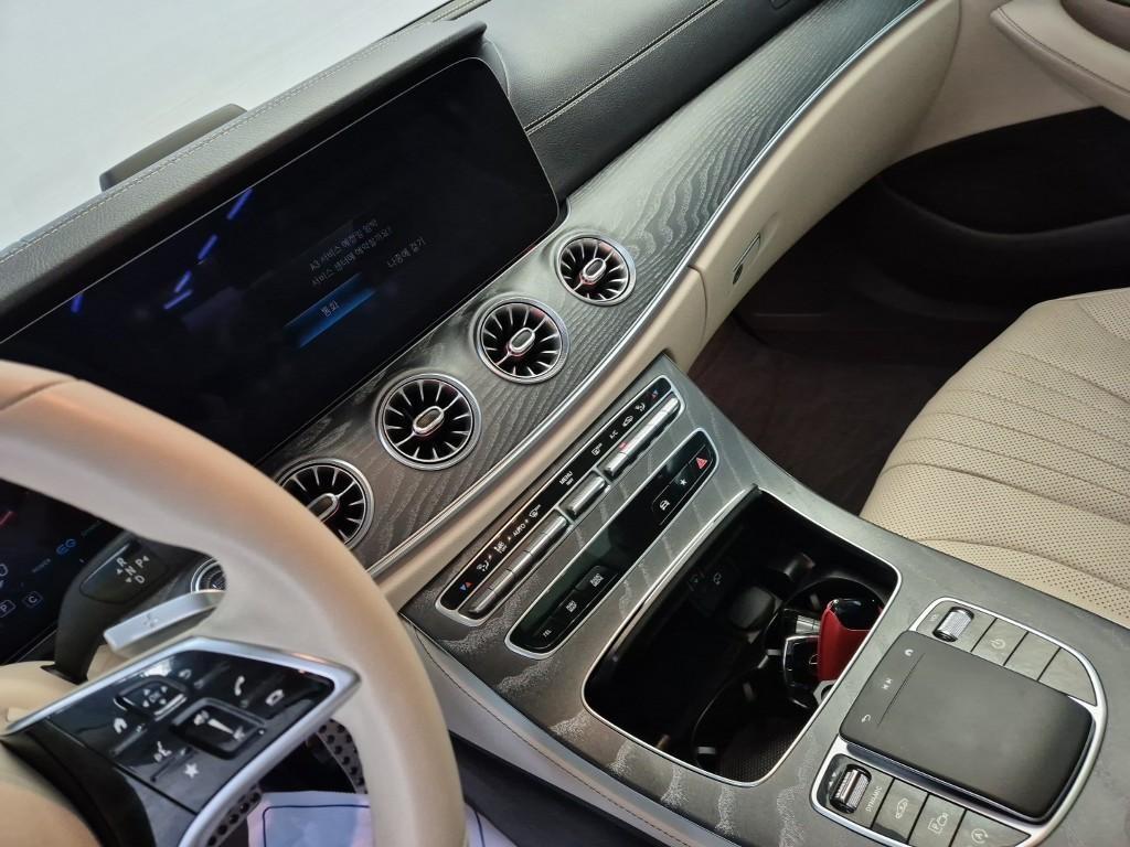 Mercedes Benz CLS Class - Vista 10