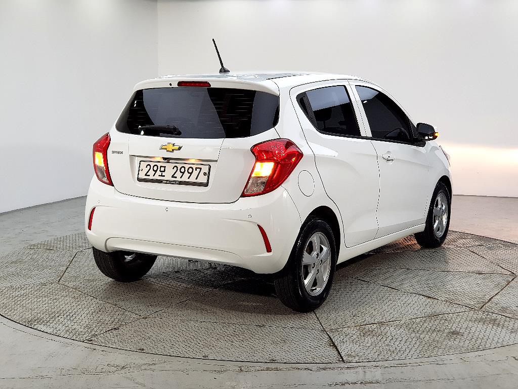 Chevrolet Spark - Vista 3