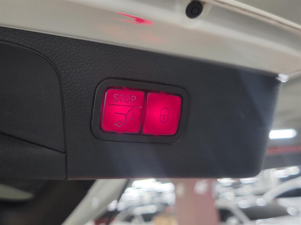 Mercedes Benz GLC Class - Vista 8