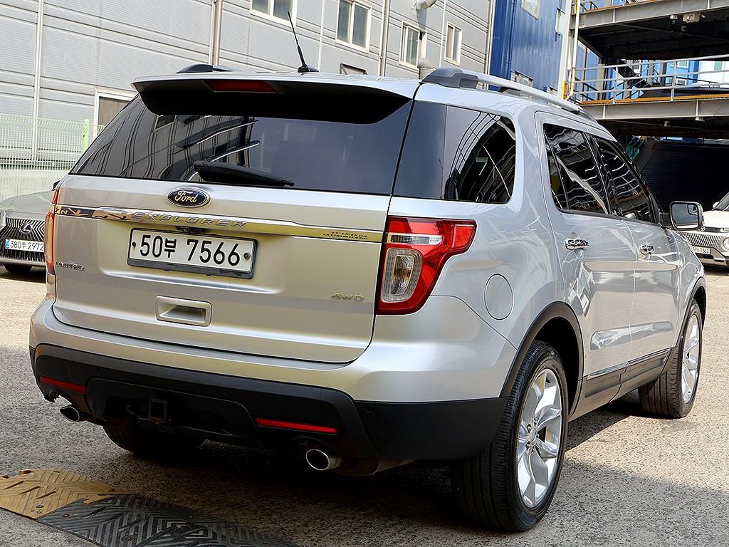 Ford Explorer - Vista 7
