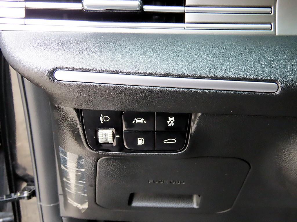 HYUNDAI Grandeur - Vista 12