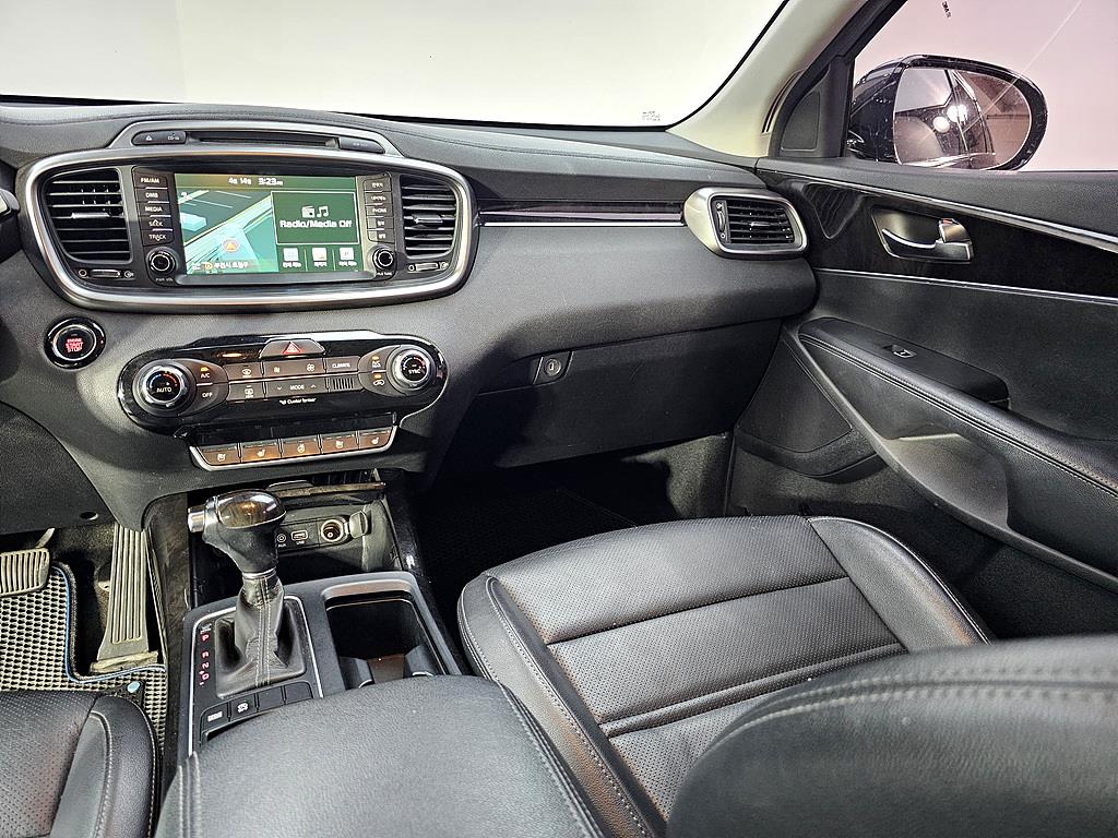 KIA Sorento - Vista 9