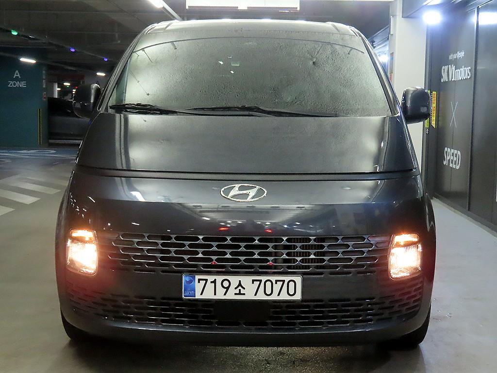 HYUNDAI Staria - Vista 2