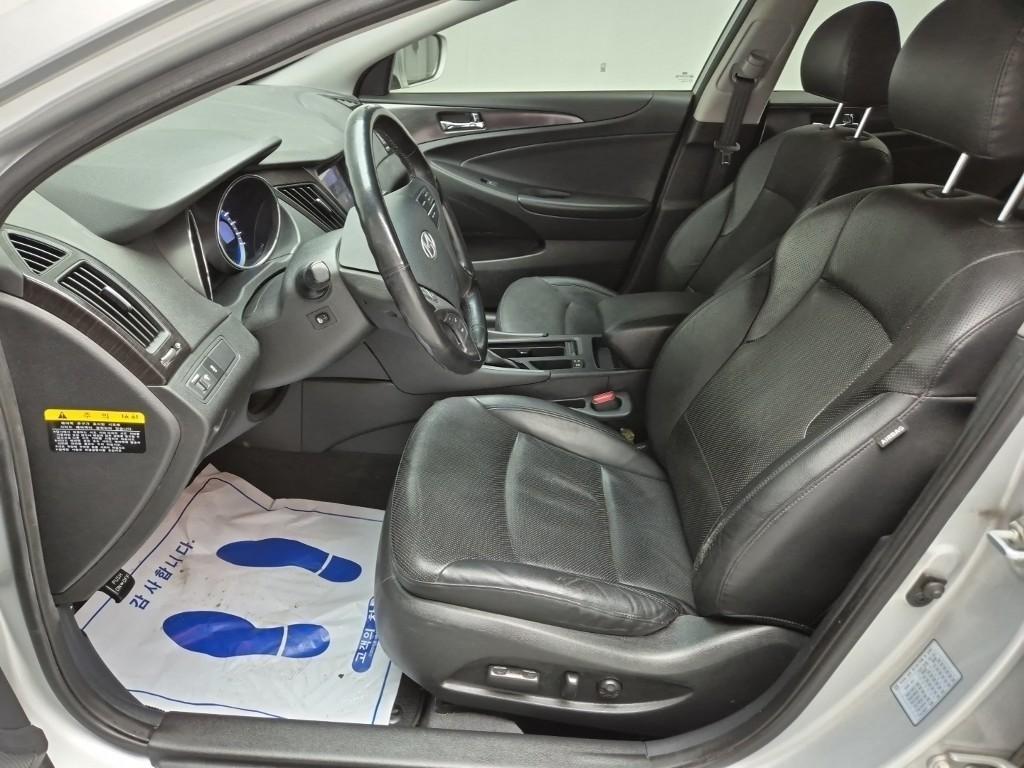 HYUNDAI Sonata - Vista 11