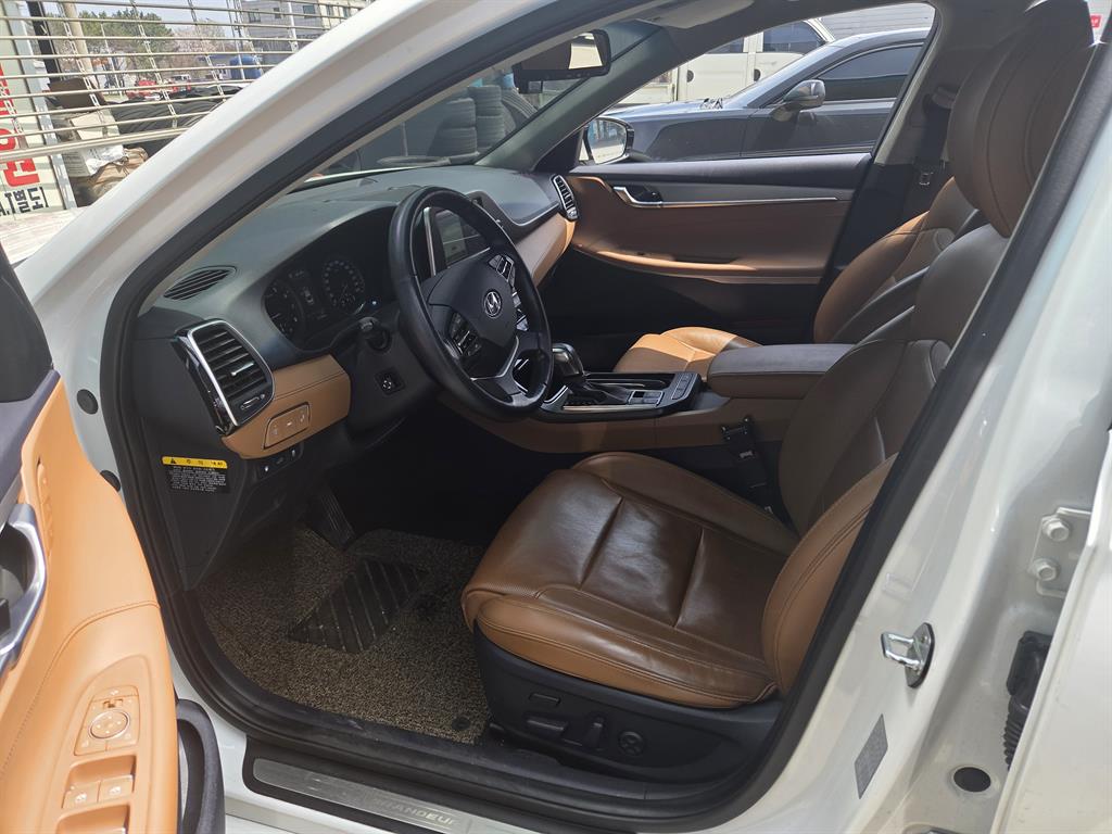 HYUNDAI Grandeur - Vista 10