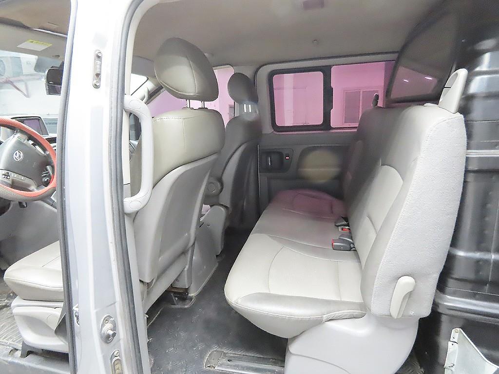 HYUNDAI Starex 2012 Gris - Importación desde Corea - HF Imports Iquique - Foto 10