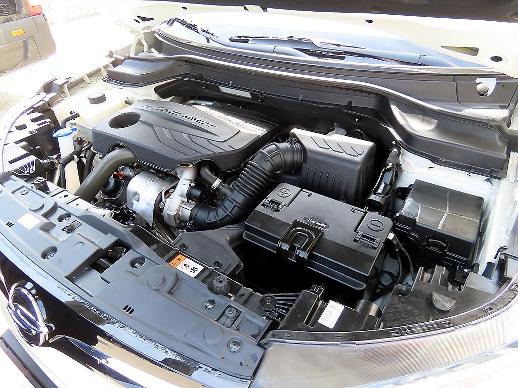 Ssangyong Tivoli 2023 Blanco - Importación desde Corea - HF Imports Iquique - Foto 19