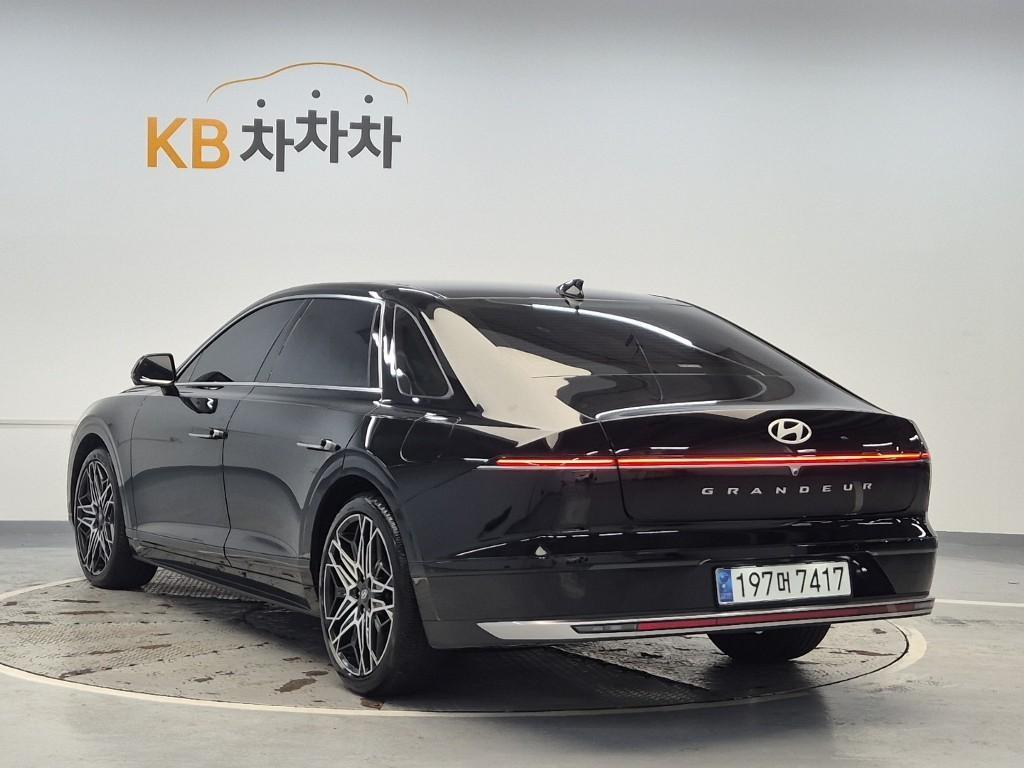 HYUNDAI Grandeur - Vista 2