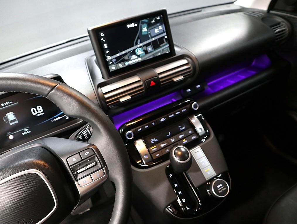 HYUNDAI Casper - Vista 11