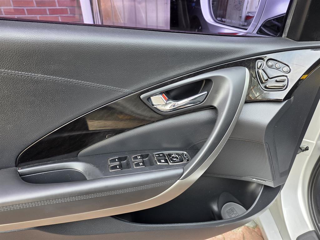 HYUNDAI Grandeur - Vista 7