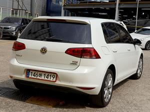 Volkswagen Golf - Vista 8
