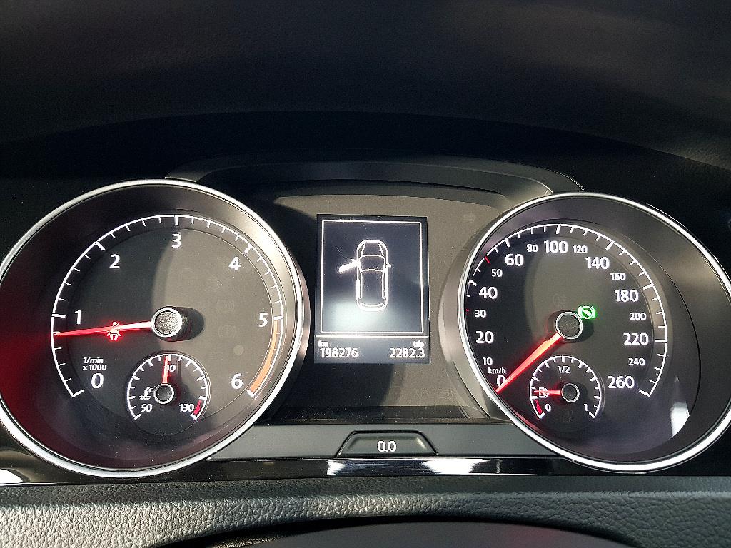 Volkswagen Golf - Vista 7