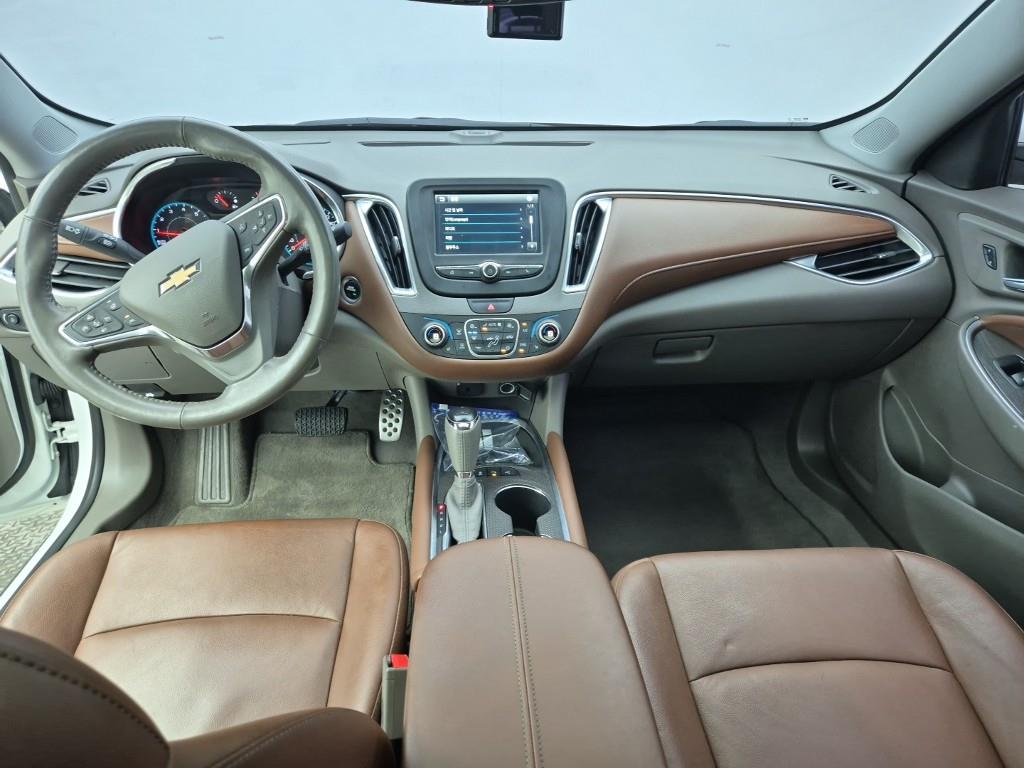 Chevrolet Malibu - Vista 5