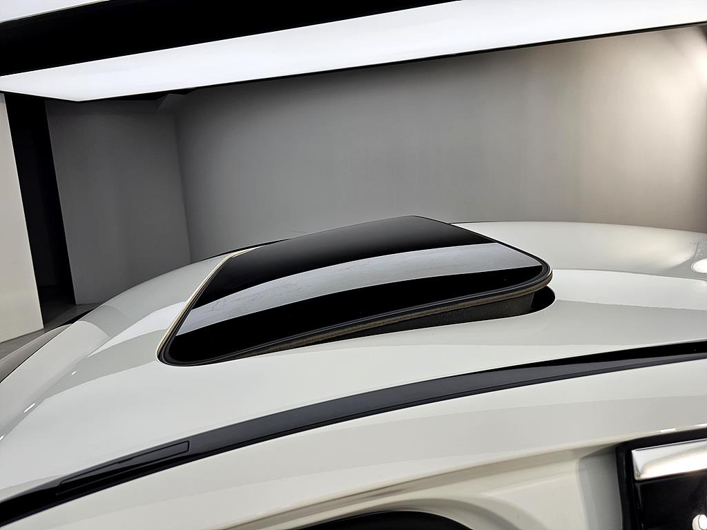 Mercedes Benz E class - Vista 12