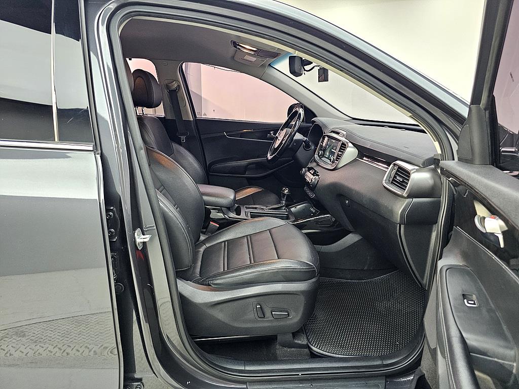 KIA Sorento - Vista 10