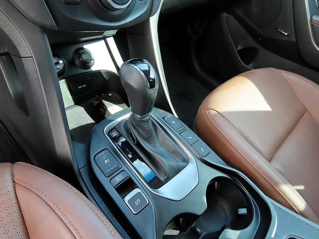 HYUNDAI Maxcruz - Vista 10