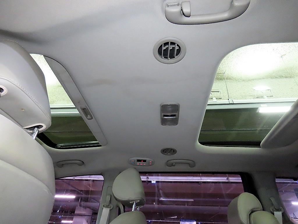 KIA Carnival - Vista 7