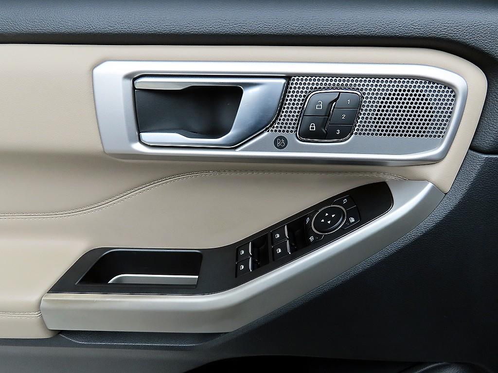 Ford Explorer - Vista 11