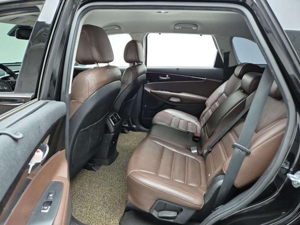 KIA Sorento - Vista 12