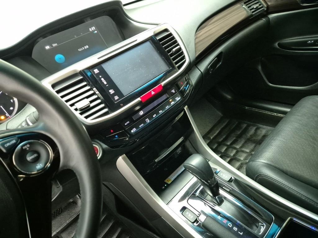 Honda Accord - Vista 10