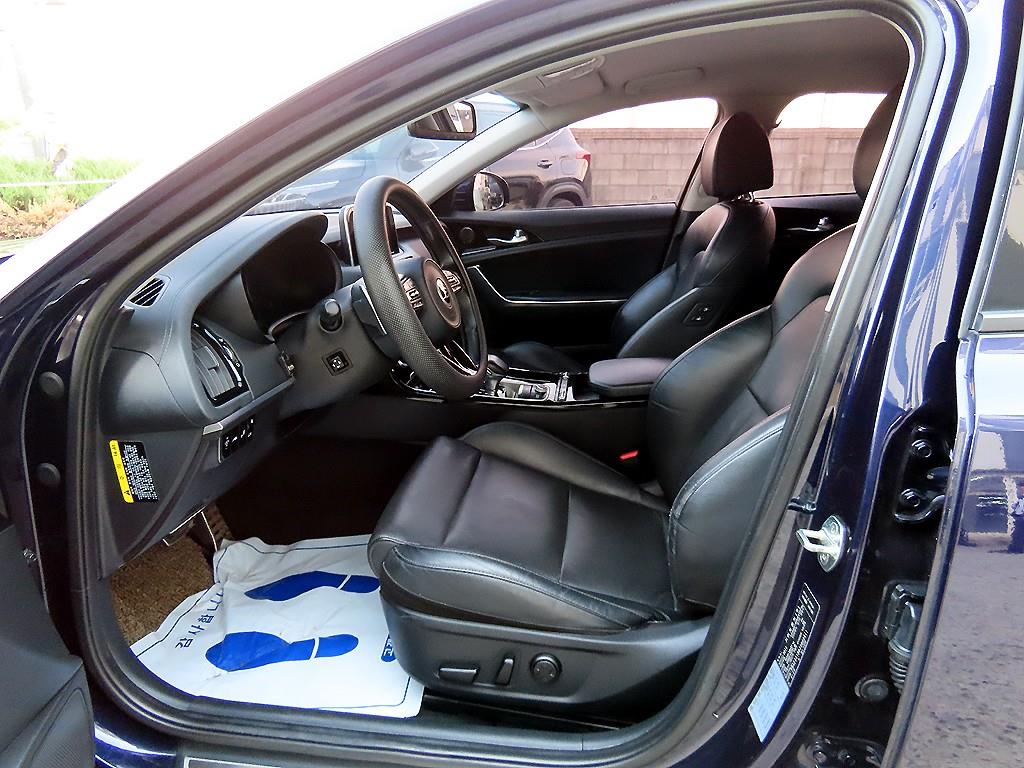 KIA Stinger - Vista 5