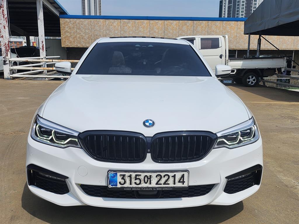 BMW 5 Series 2018 Blanco - Importación desde Corea - HF Imports Iquique - Foto 1