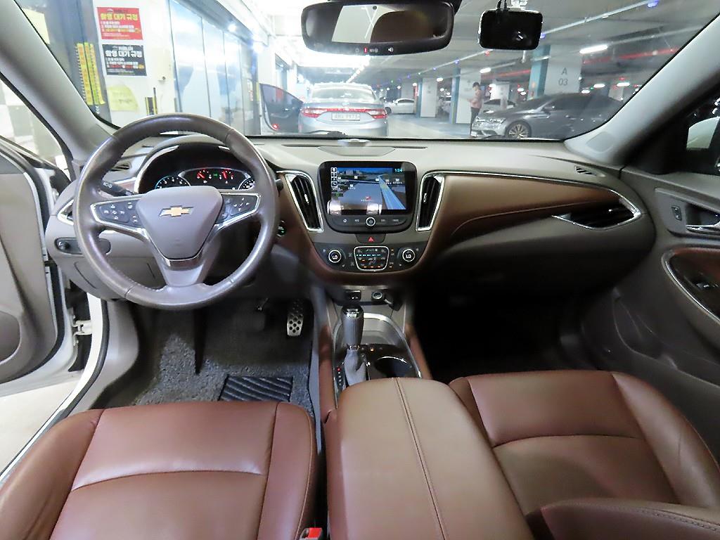 Chevrolet Malibu - Vista 10