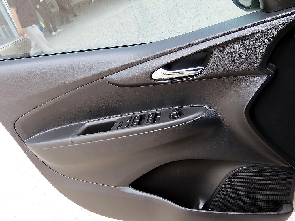Chevrolet Spark - Vista 11