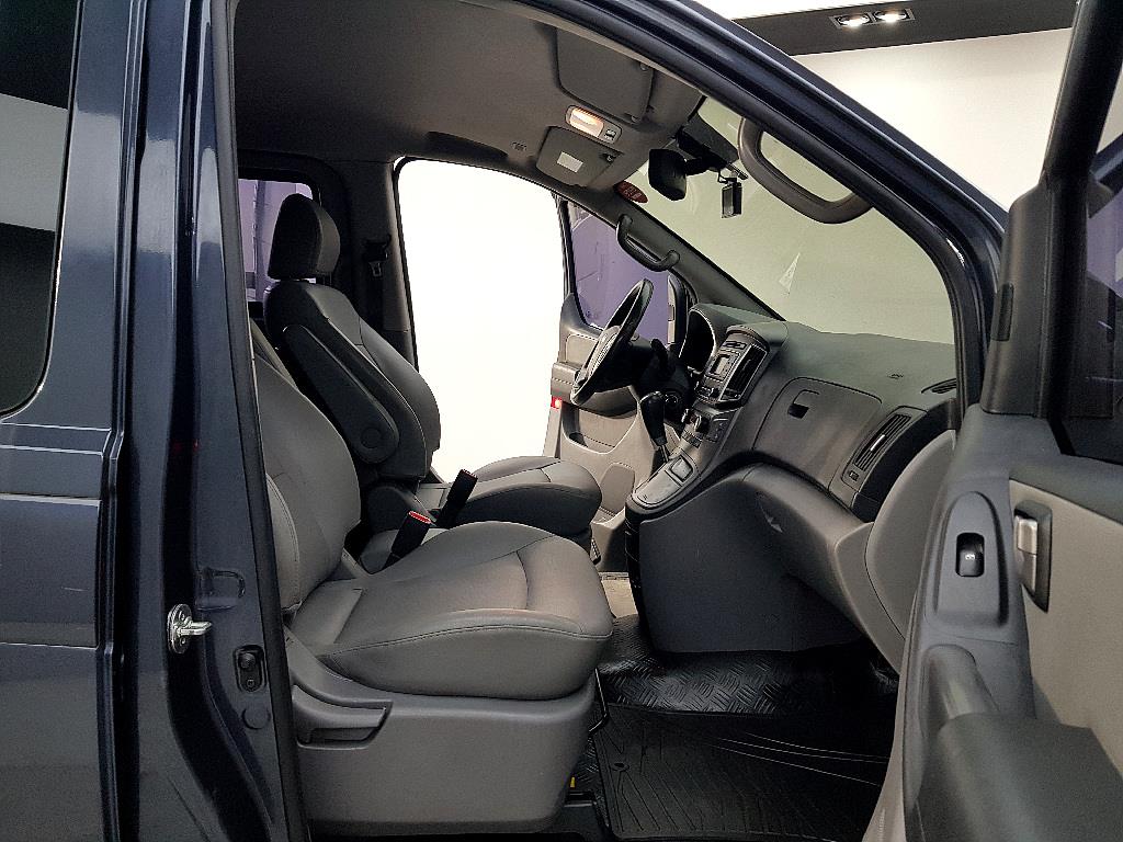 HYUNDAI Starex 2018 Negro - Importación desde Corea - HF Imports Iquique - Foto 16