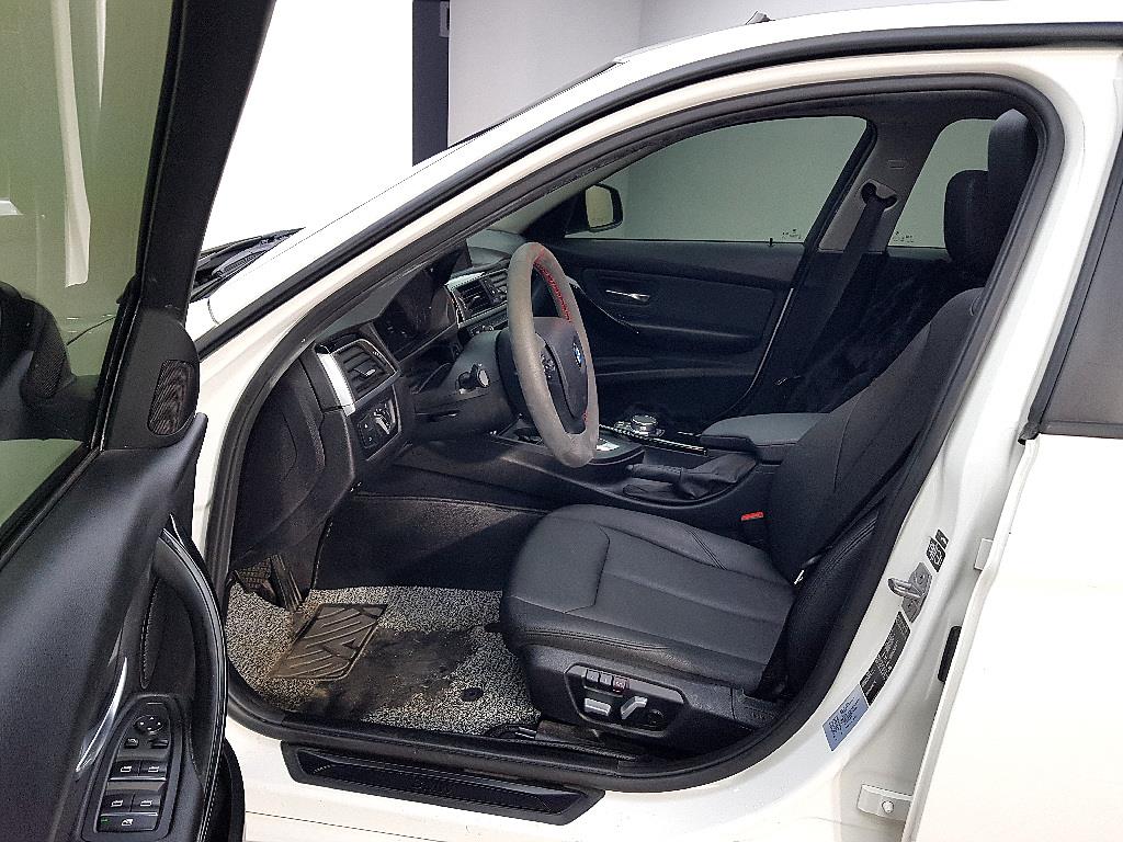 BMW 3 series - Vista 8