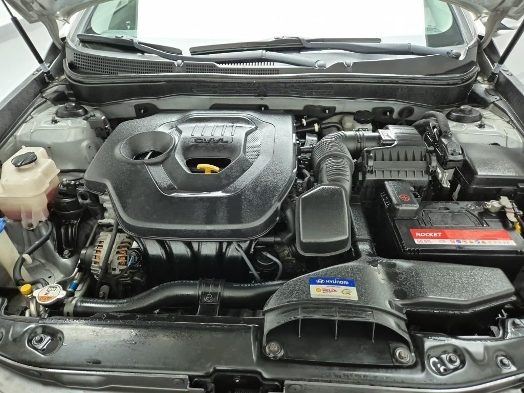 HYUNDAI Sonata - Vista 5