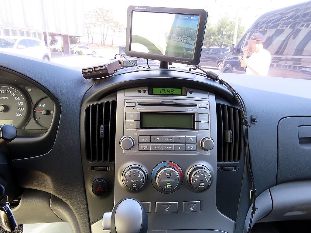 HYUNDAI Starex 2015 Plateado - Importación desde Corea - HF Imports Iquique - Foto 13