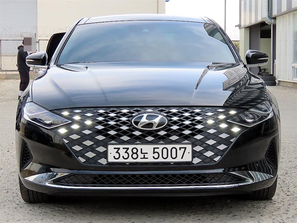 HYUNDAI Grandeur 2023 Negro - Importación desde Corea - HF Imports Iquique - Foto 1