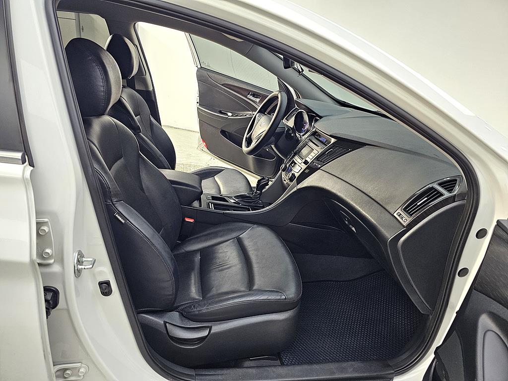 HYUNDAI Sonata - Vista 11