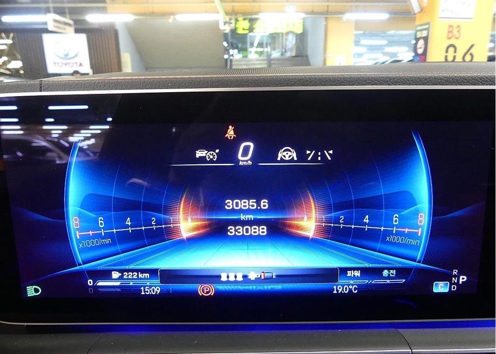 Mercedes Benz GLE Class - Vista 6