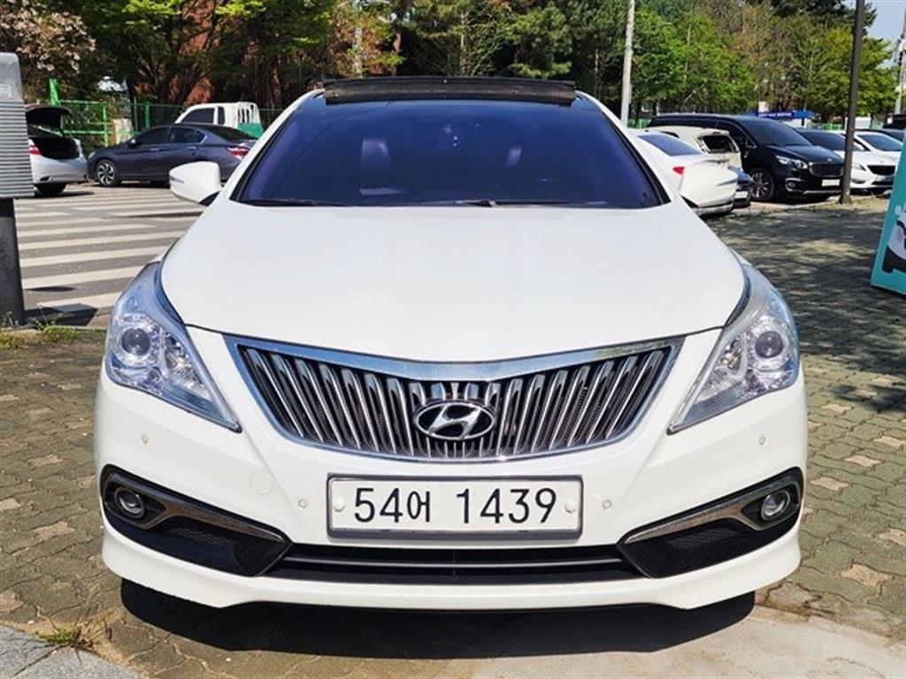 HYUNDAI Grandeur - Vista 3