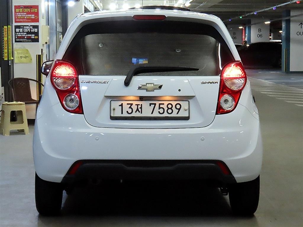 Chevrolet Spark - Vista 5